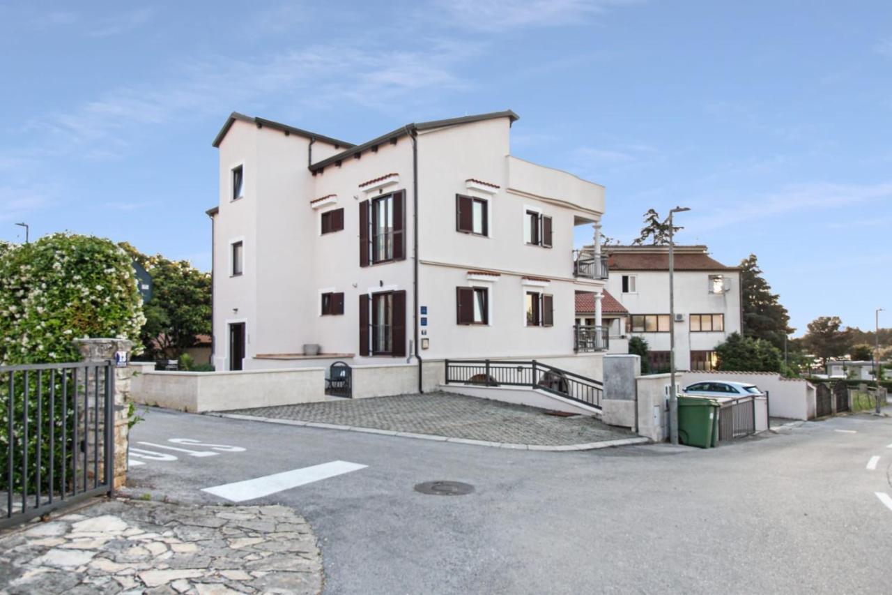 Apartments Villa Alba Poreč Dış mekan fotoğraf